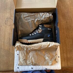 FORSAKE | Hiking boots | New in Box | Sz 7 (fits like 7-7.5)
